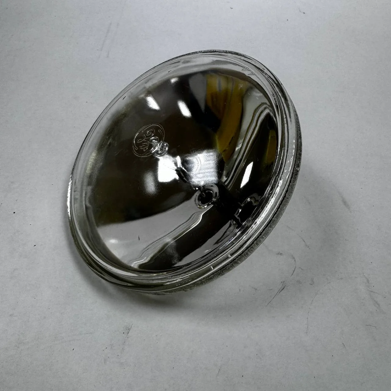 B196-26 — SEALED BEAM LAMP 14V — изображение 3